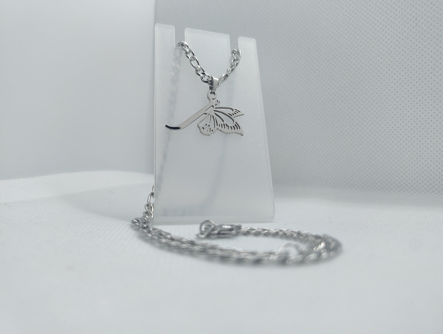 Collana Iniziale Farfalla – Acciaio Inossidabile