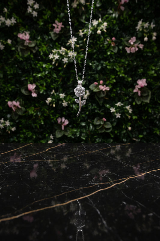Collana Sogna Argento 🖤 Ciondolo Rosa Stilizzata in Acciaio Inossidabile 316L