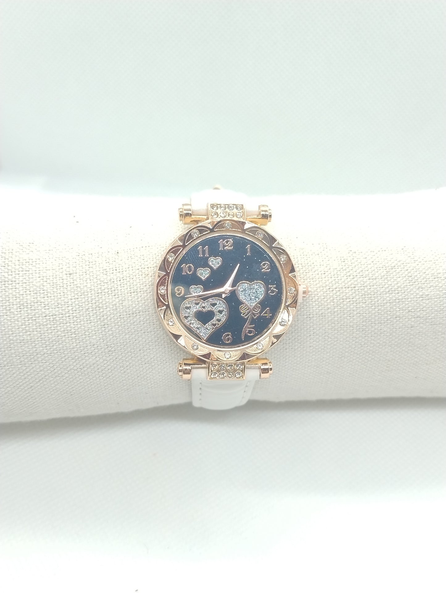 Eleganza senza tempo – Cinturino Bianco