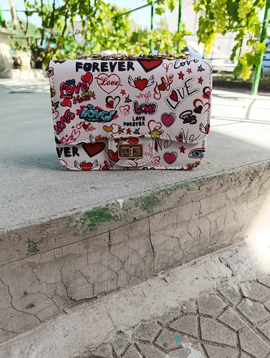 Borsa Graffiti Love bianca 🖤 Mini bag street art con catenina dorata
