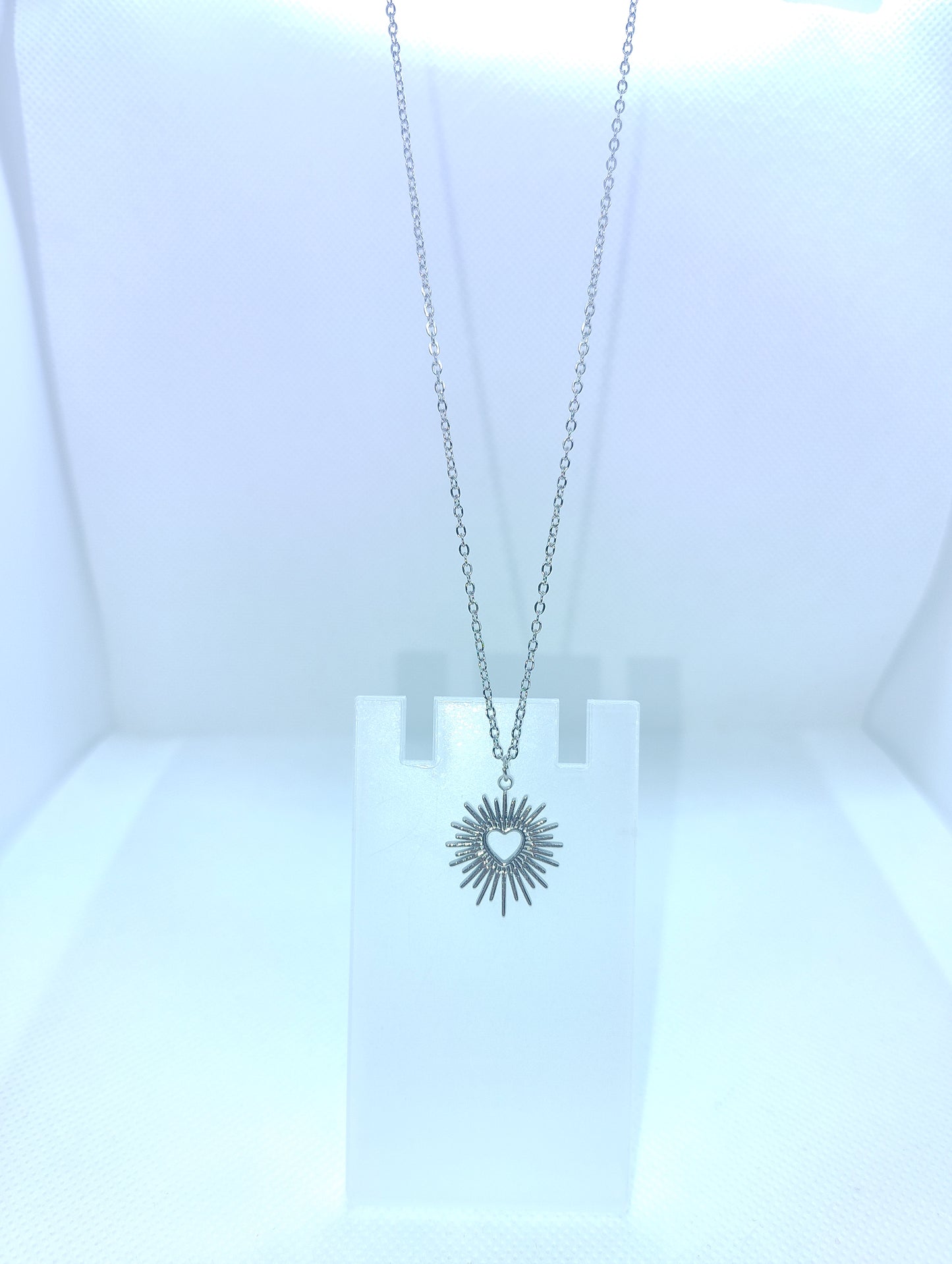 Collana Cuore Solare in Acciaio Inossidabile – Luce e Amore