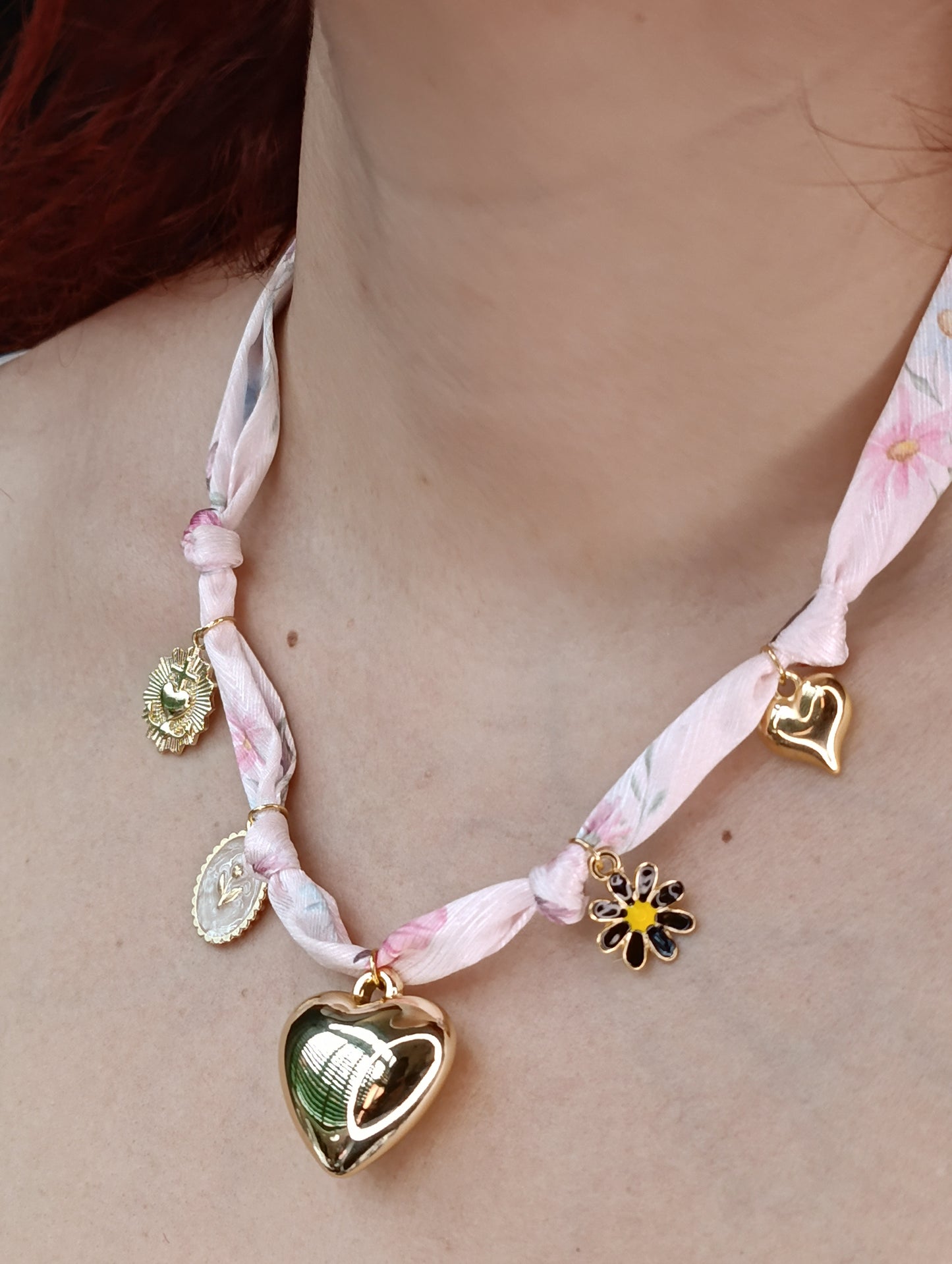 Collana Cuori di Primavera 🖤 Nastro Floreale & Ciondoli