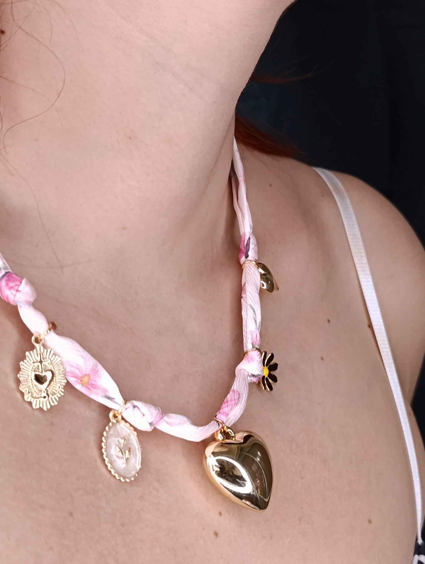 Collana Cuori di Primavera 🖤 Nastro Floreale & Ciondoli